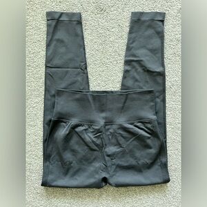 NWOT Unbranded Gray Leggings with Butt Lift Technology Large